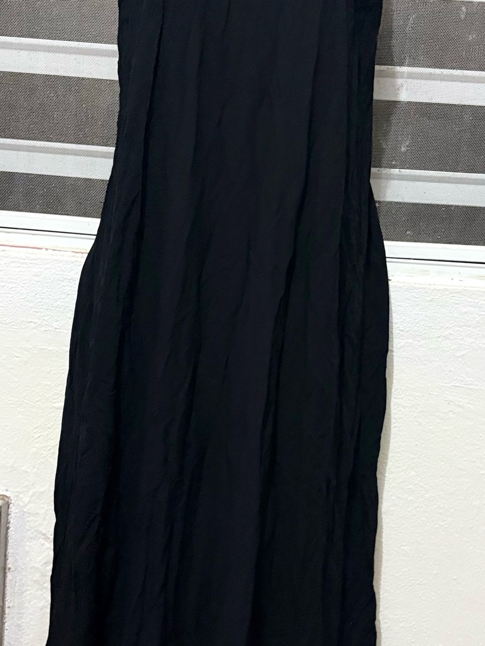 Old Navy Black Maxi Dress - Sleek Everyday Style